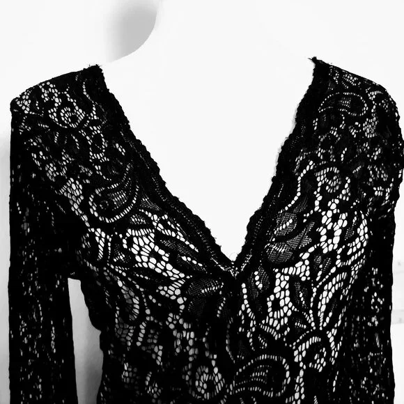 EXPRESS SIZE M LONG SLEEVE BLACK EMBROIDERED LACE BODYSUIT - Picture 2 of 11
